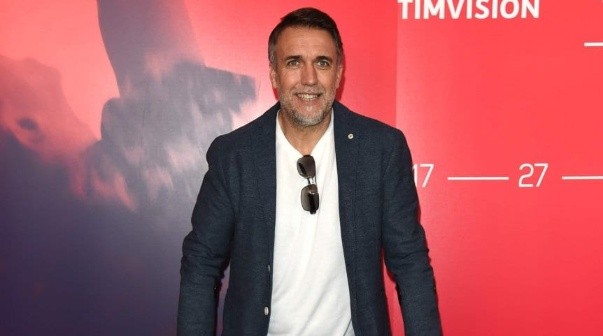 Batistuta presentó a su nieto por primera vez y compartió un mensaje de pura felicidad.