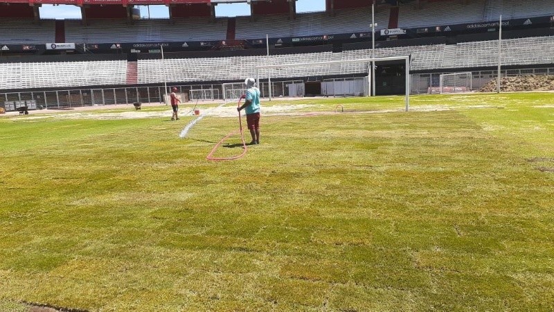 Así está el campo de juego del Monumental Así está el campo de juego del Monumental