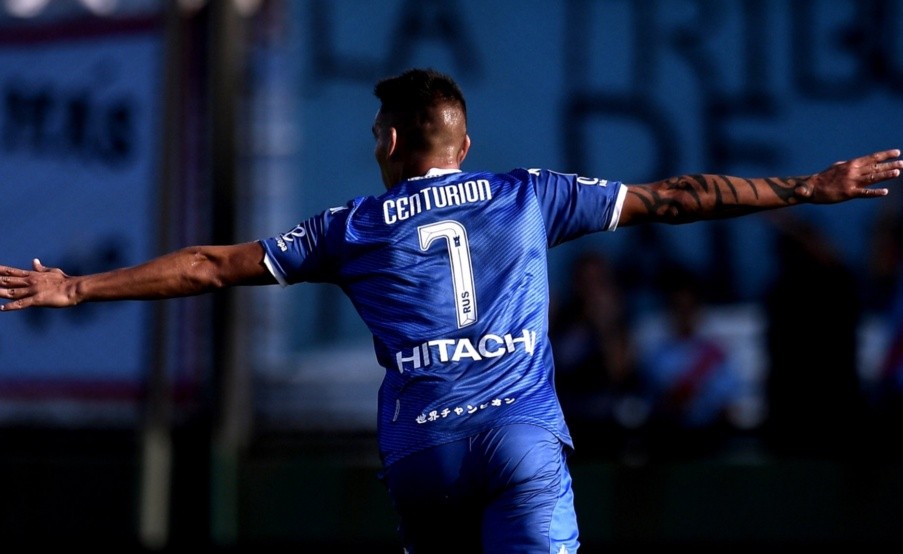 Ricky Centurión debería regresar a Racing, club dueño de su pase, en junio(Vélez)