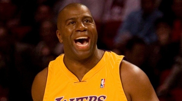 Revelan que Magic Johnson estuvo cerca de jugar en Boca. Foto: EFE