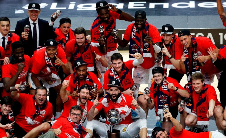 Baskonia dio la sorpresa ante Barcelona y se consagró campeón en la Liga de España(EFE)