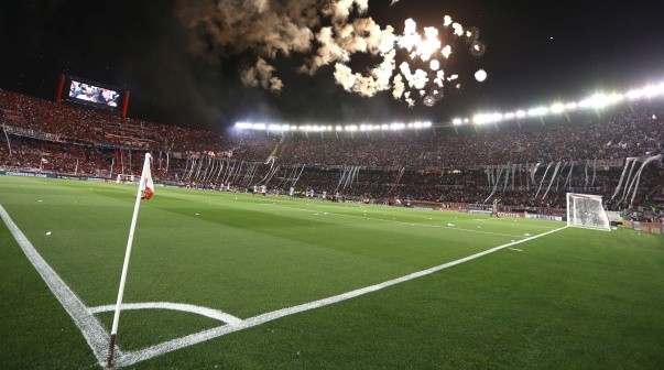 River reformará el campo de juego del Monumental