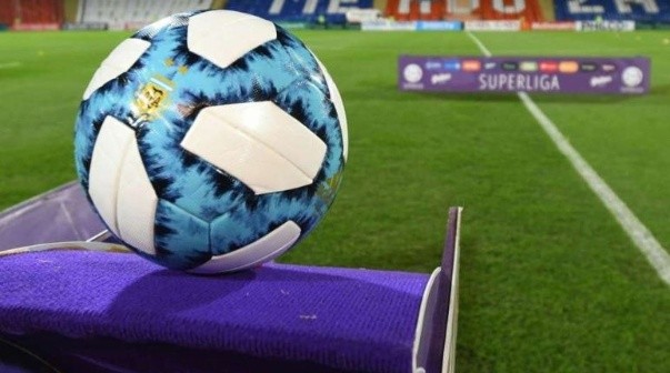 La AFA apuntaría al 9 de octubre para la vuelta del fútbol local.