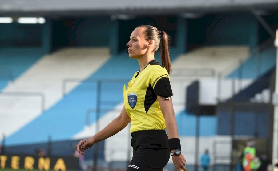 Mariana de Almeida fue designada en una terna arbitral para el Mundial de Clubes masculino