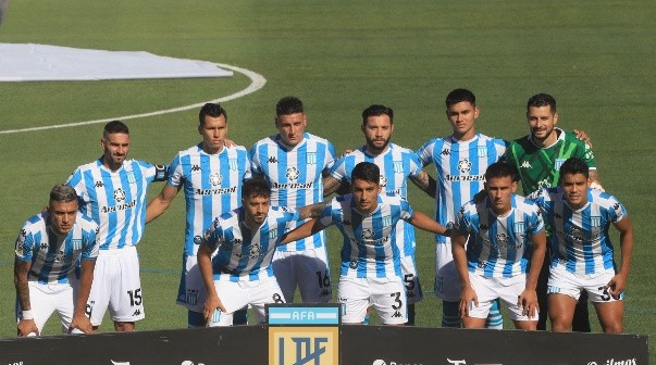 Ezequiel Schelotto llegó al país para firmar con Racing