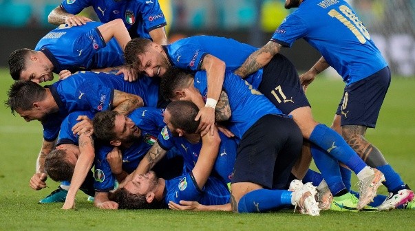 Italia, clasificado a octavos de final