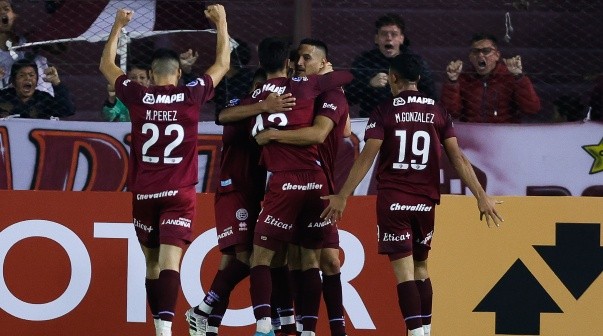 Lanús derrotó al Barcelona de Ecuador y es puntero de su grupo en la Copa Sudamericana