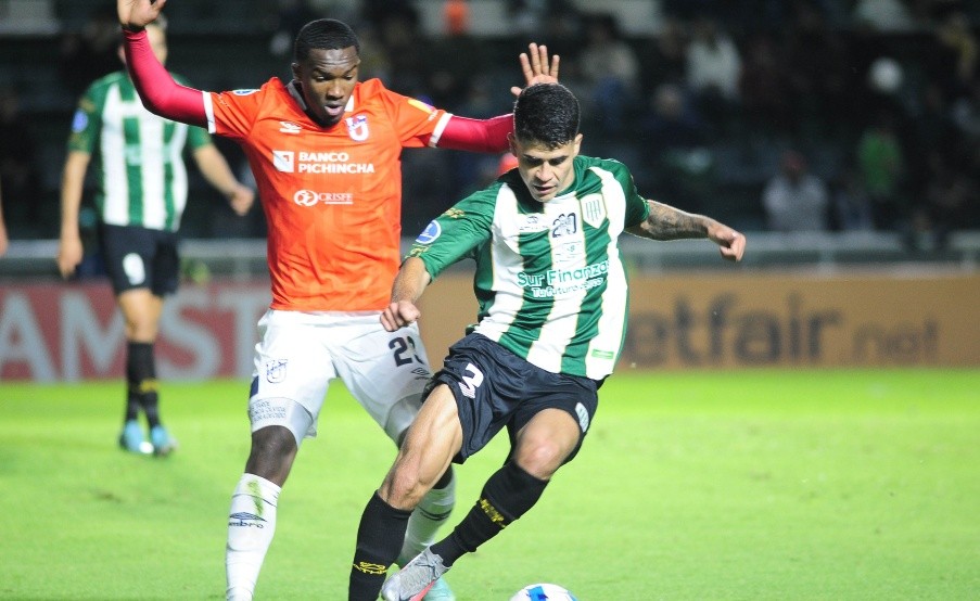 Banfield igualó ante Universidad Católica y quedó eliminado de la Copa Sudamericana(JORGE MATIAS BARAVALLE)