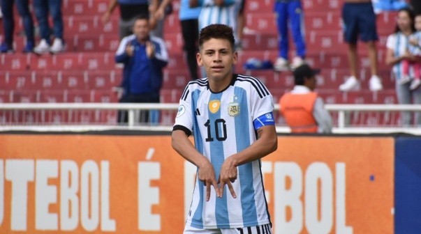 Las emotivas palabras de un ex jugador de la Selección Argentina para el Diblito Echeverri: 
