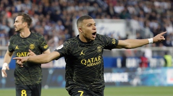 Mbappé marcó un doblete en el triunfo de PSG