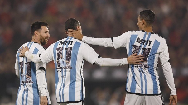 Maxi Rodríguez y su reacción ante la ovación de Di María en cancha de Newell´s