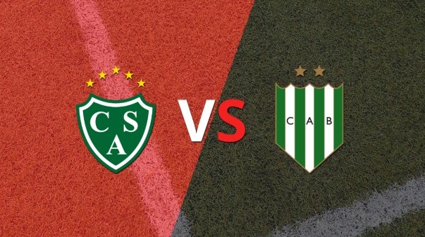 El segundo tiempo comienza sin goles entre Sarmiento y Banfield