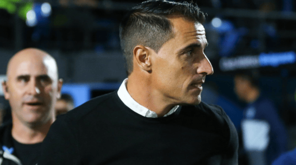 Los tres entrenadores que busca Belgrano para reemplazar a Farré