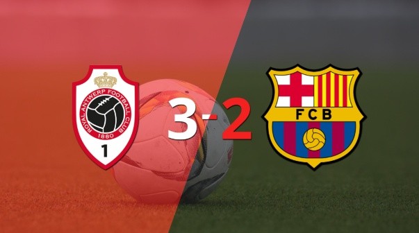 Con una mínima ventaja, Royal Antwerp venció a Barcelona en un duelo lleno de goles
