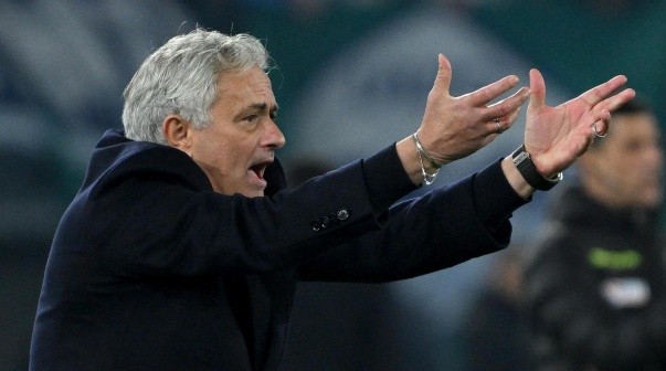 Sorpresa: Un equipo de la Premier League quiere a Mourinho como próximo DT