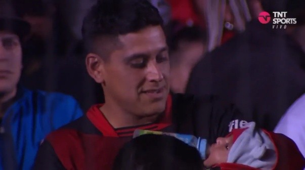 El curioso momento del hincha de Colón cuando recibió el Premio The Best