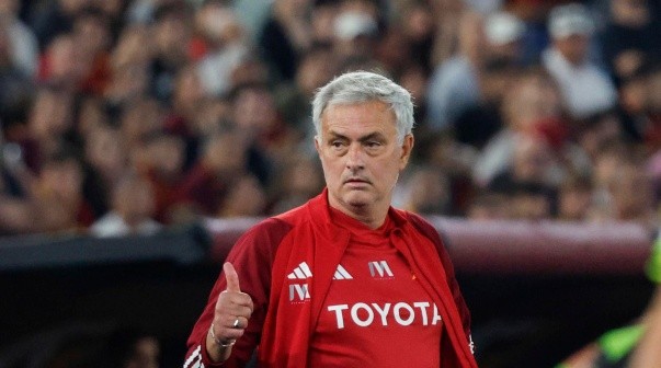 Un campeón del mundo le apuntó a Mourinho: 