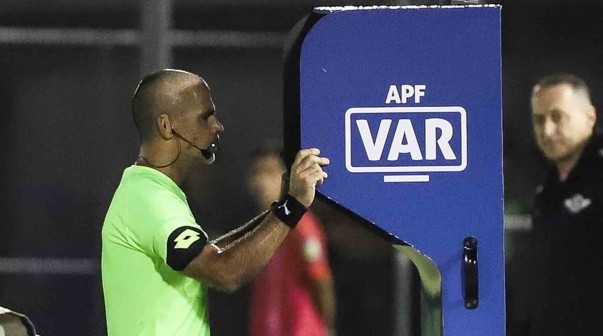 La nueva medida que tomó la CONMEBOL con el VAR para la Recopa Sudamericana