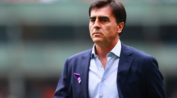 Agredió a un rival: Gustavo Quinteros protagonizó un escándalo con Gremio en Brasil