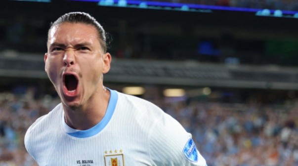 Darwin Núñez cruzó a Mac Allister previo al Uruguay - Argentina: 