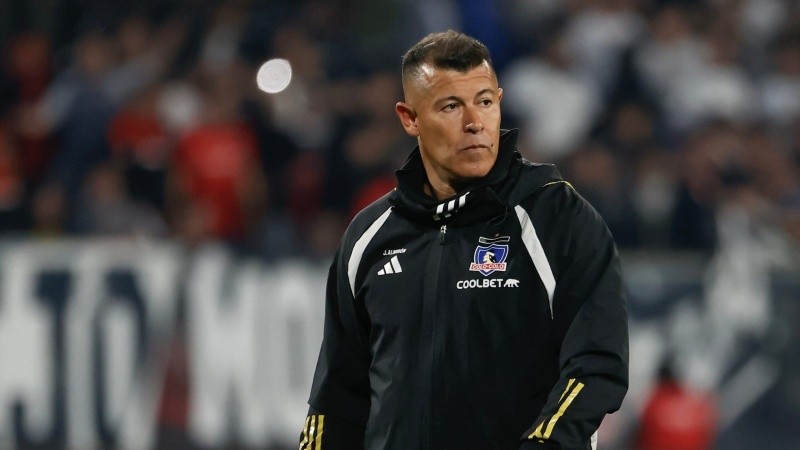 Jorge Almirón sentenció a Vidal por sus gestos a Racing en Colo Colo 