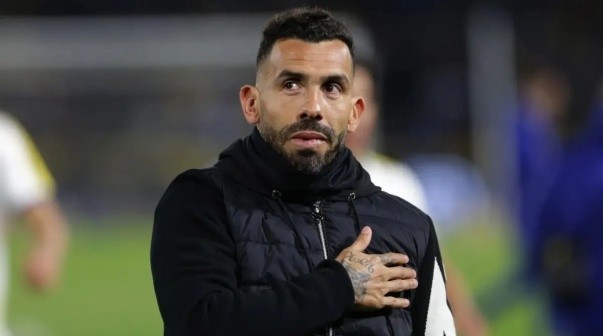 Sorpresa: Carlos Tevez fue presentado en un inesperado equipo