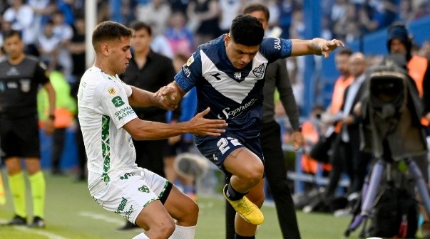 Vélez sufrió ante Sarmiento en un partido clave por el título