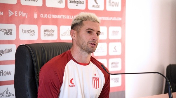 La picante frase de Alario sobre por qué eligió a Estudiantes sobre River