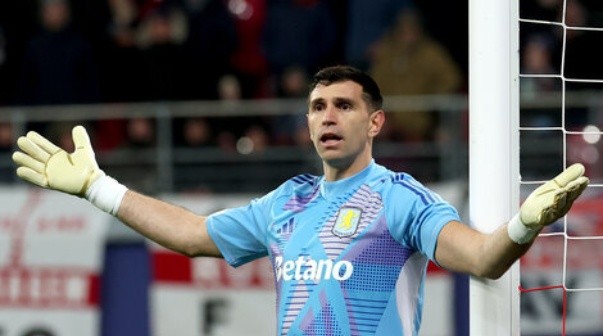 Bombazo: Aston Villa ya tendría al reemplazante del Dibu Martínez