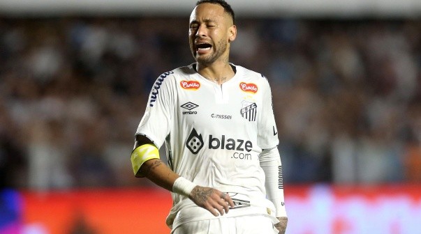 La última decisión de Santos con Neymar en medio de su lesión: 
