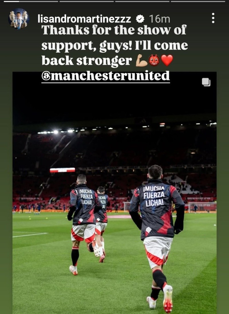 La respuesta de Lisandro Martínez ante el gesto del Manchester United. La respuesta de Lisandro Martínez ante el gesto del Manchester United.