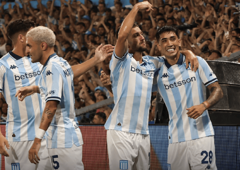 Racing superó 2-0 a Boca por la cuarta jornada de la Liga Profesional. Racing superó 2-0 a Boca por la cuarta jornada de la Liga Profesional.