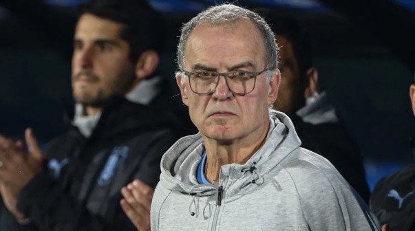 Un ídolo de la Selección de Uruguay le apuntó a Bielsa: 