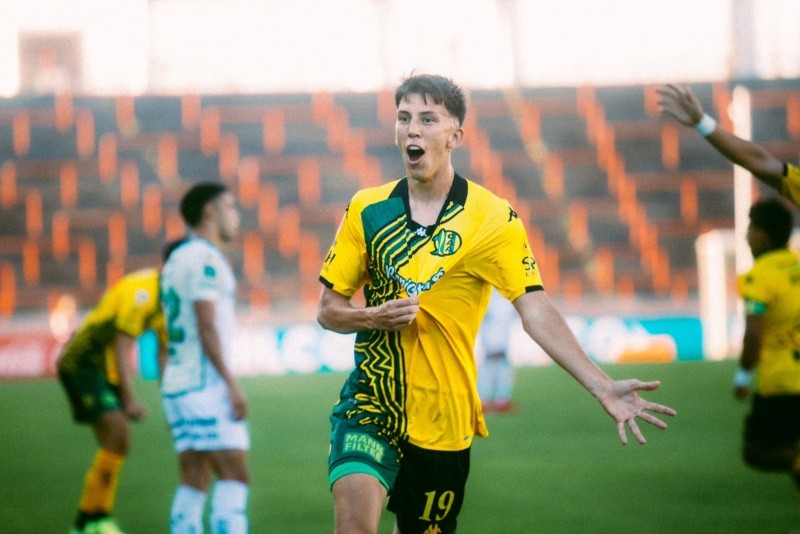 Franco Rami estiró la ventaja de Aldosivi conectando de cabeza un centro de Rodrigo González. Franco Rami estiró la ventaja de Aldosivi conectando de cabeza un centro de Rodrigo González.