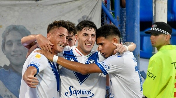 A la espera de Barros Schelotto, Vélez celebró ante San Martín de San Juan