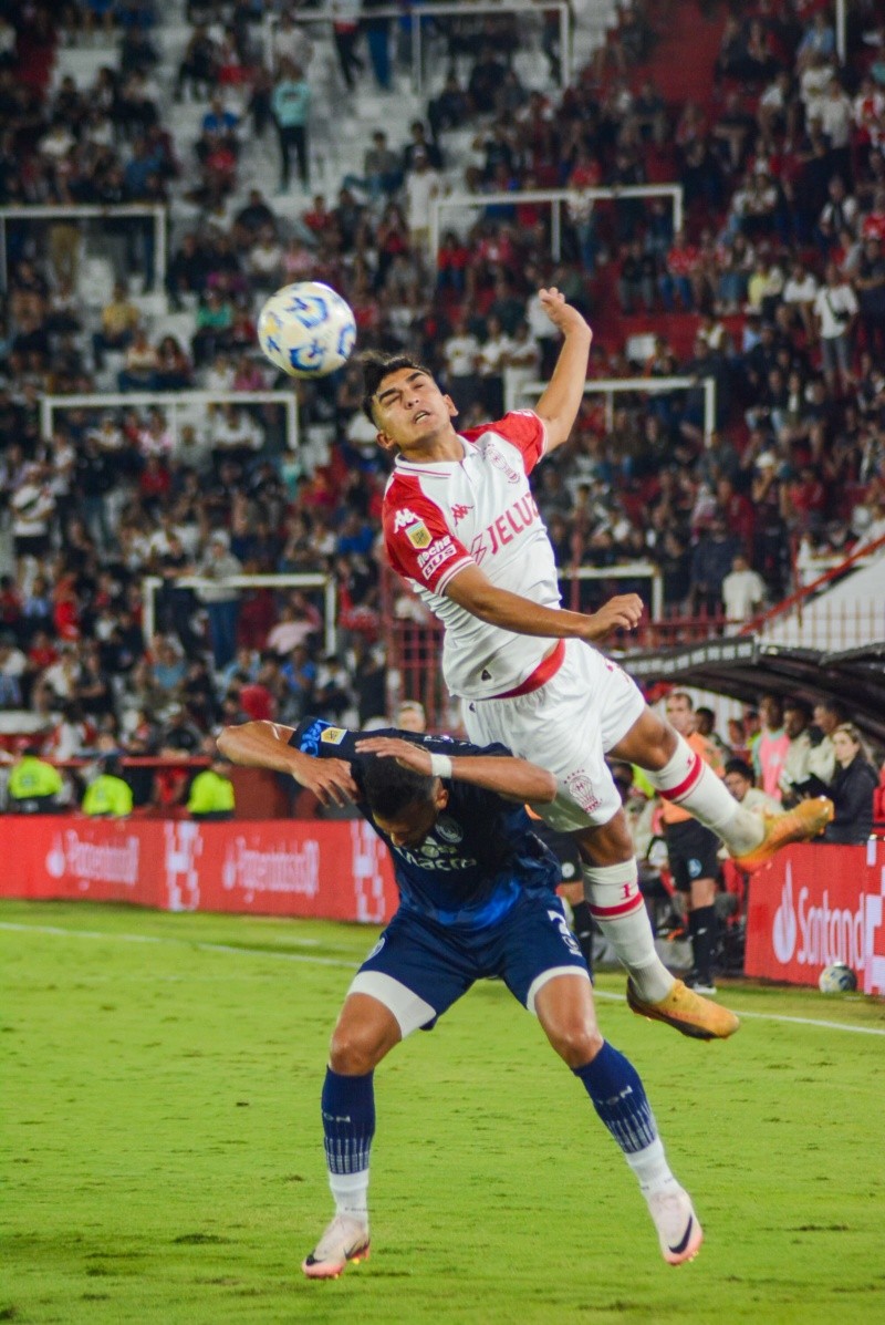Huracán sigue con todo: derrotó 2-0 a Independiente Rivadavia Huracán sigue con todo: derrotó 2-0 a Independiente Rivadavia