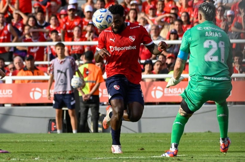 La picante advertencia de Álvaro Angulo a Boca en Independiente La picante advertencia de Álvaro Angulo a Boca en Independiente
