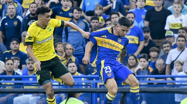 Con Cavani como protagonista, Boca recibió a Defensa y Justicia