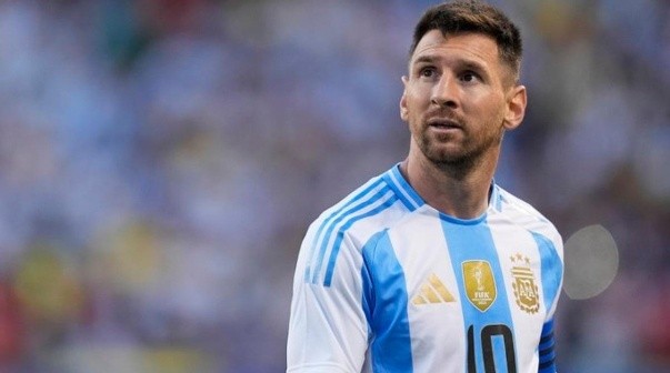 Última hora en la Selección: Scaloni decidió quién usará la '10' de Messi en Argentina