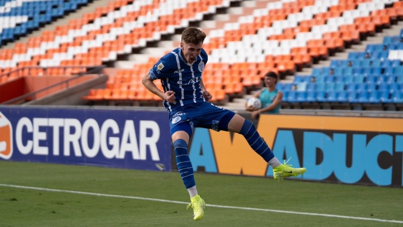 Santino Andino metió un golazo bien colocado de volea que adelantó a Godoy Cruz. Santino Andino metió un golazo bien colocado de volea que adelantó a Godoy Cruz.