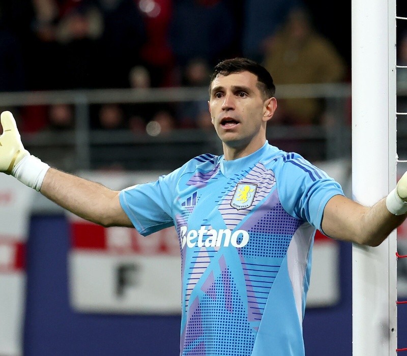 La tremenda decisión de Aston Villa ante la posible salida de Dibu Martínez La tremenda decisión de Aston Villa ante la posible salida de Dibu Martínez