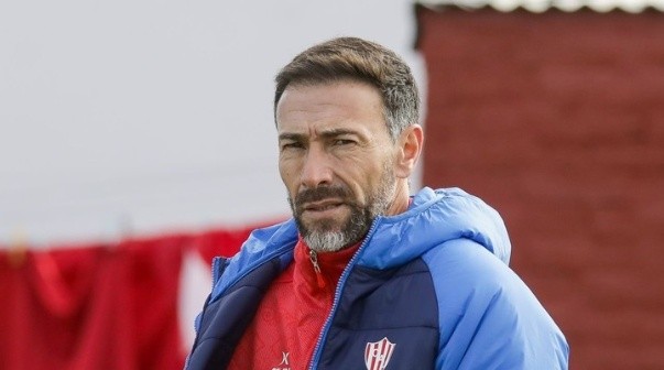 Tras las críticas a sus jugadores, se confirmó el futuro del Kily González en Unión