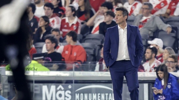 Barros Schelotto le contestó a los hinchas de River tras la goleada: 