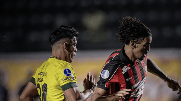 Defensa y Justicia empató con Vitória y sigue último en la Copa Sudamericana