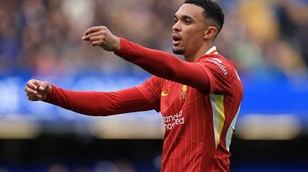 La tajante decisión de los hinchas del Liverpool con Alexander-Arnold