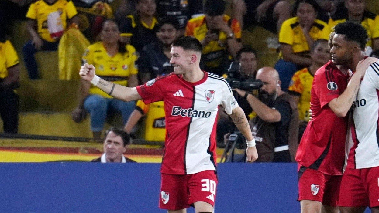 Guayaquil, jueves 08 de mayo del 2025
En el estadio Banco Pichincha, Barcelona se enfrenta a River Plate en partido por Copa Libertadores.
Fotos: Cesar Muñoz/API